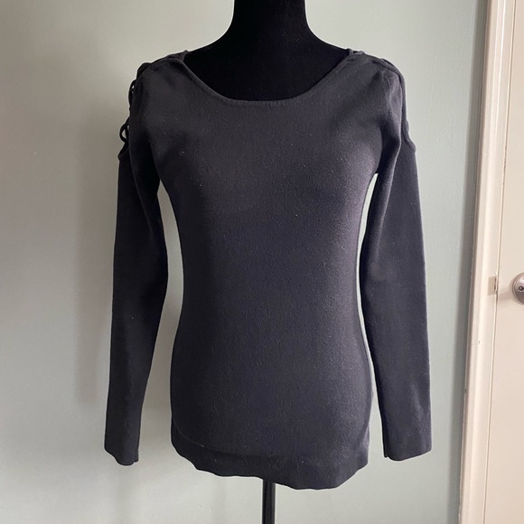 Stitches&Stripes Emmie Lace-Up Shoulder Cutout Pullover - Picture 3 of 14